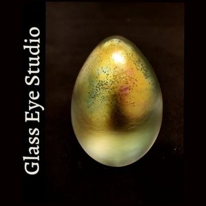 Glass Paperweight - Vintage 1992 Iridescent Art Glass Dragon's Egg .